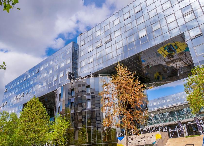 Ile-de-France Noisy-le-Grand Exterior Detail