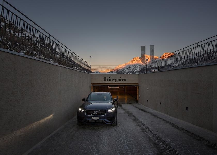 Train station shuttle