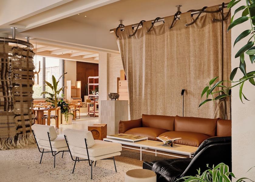 Victoria Melbourne Lobby lounge