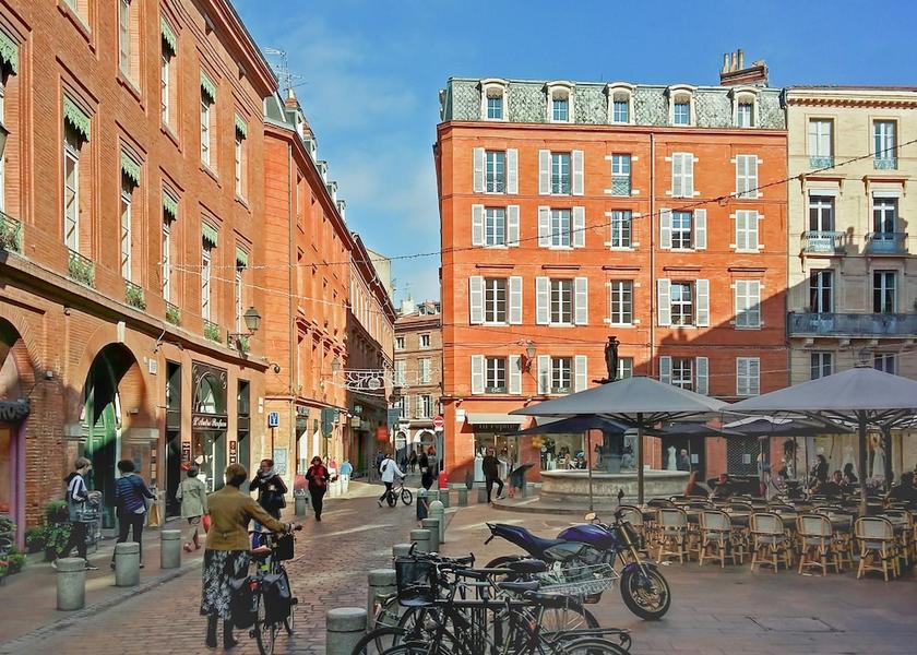 Occitanie Toulouse Exterior Detail