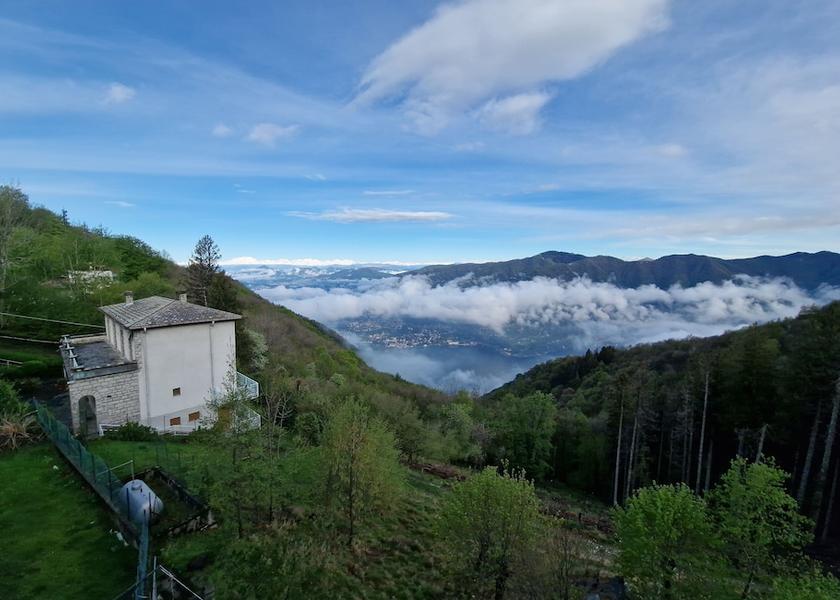 Lombardy Brunate Exterior Detail