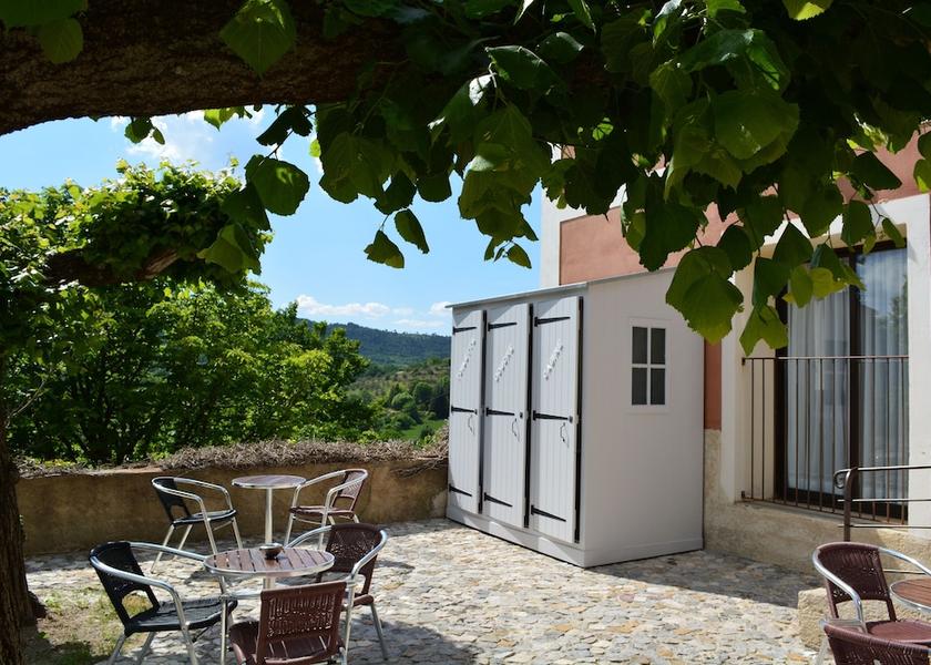 Provence-Alpes-Côte d'Azur Moustiers-Sainte-Marie Terrace