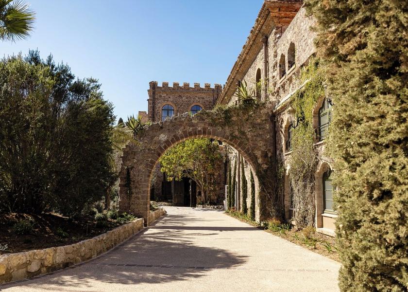 Provence - Alpes - Cote d'Azur Theoule-sur-Mer Exterior Detail