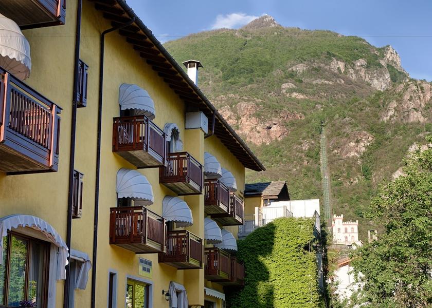 Valle d'Aosta Pont-Saint-Martin Front of property