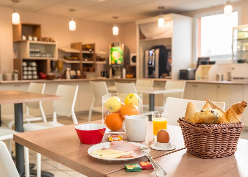 Provence - Alpes - Cote d'Azur Salon-de-Provence Buffet