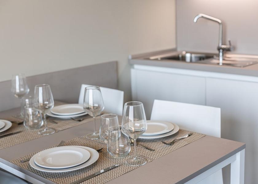 Lombardy Opera In-Room Dining