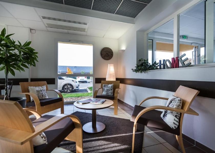 Centre - Loire Valley Bourges Lobby