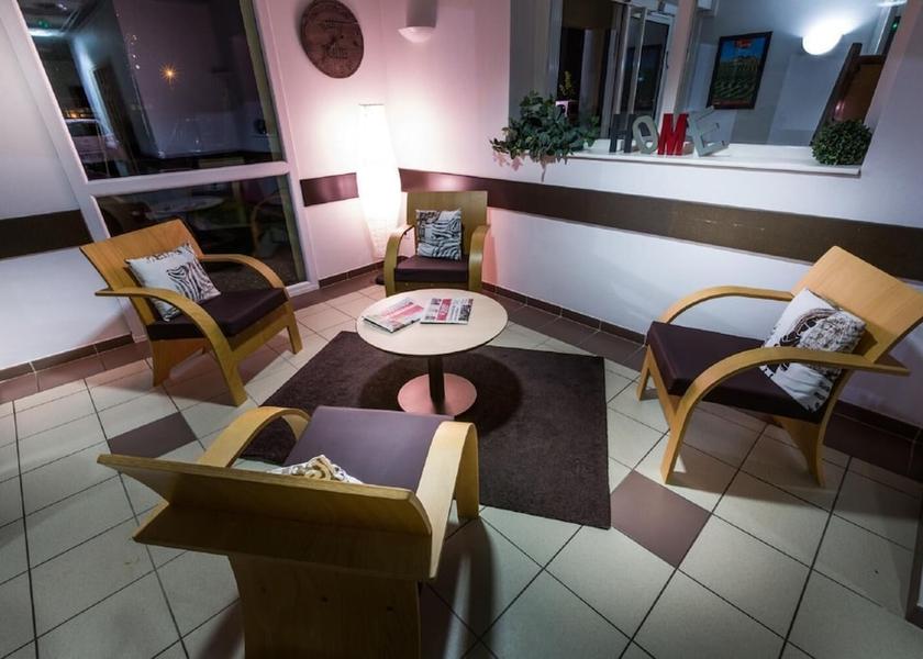 Centre - Loire Valley Bourges Lobby