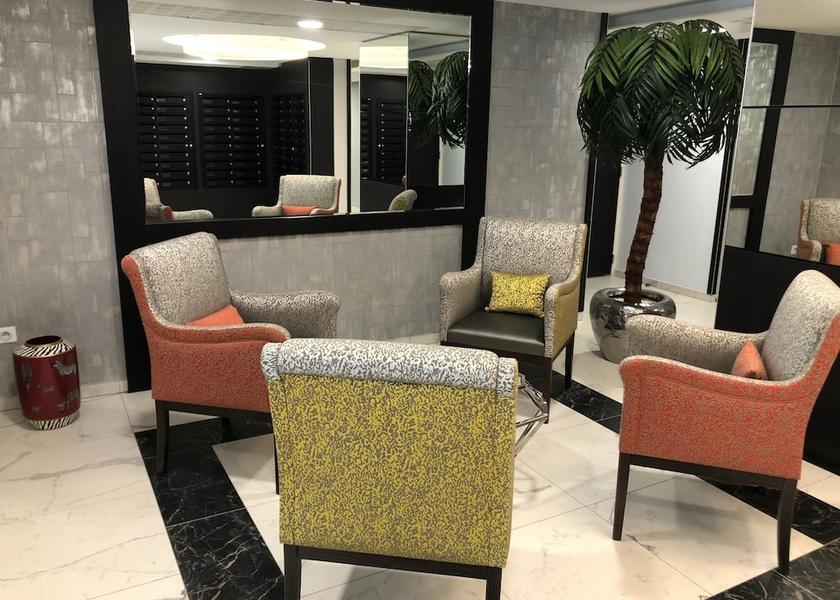 Provence - Alpes - Cote d'Azur Le Cannet Reception