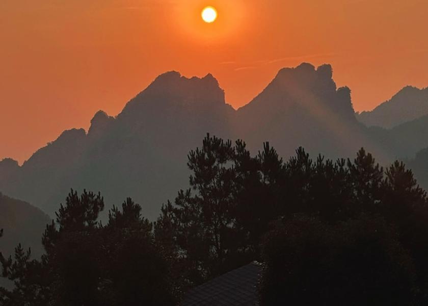 Hunan Zhangjiajie Infinity Pool