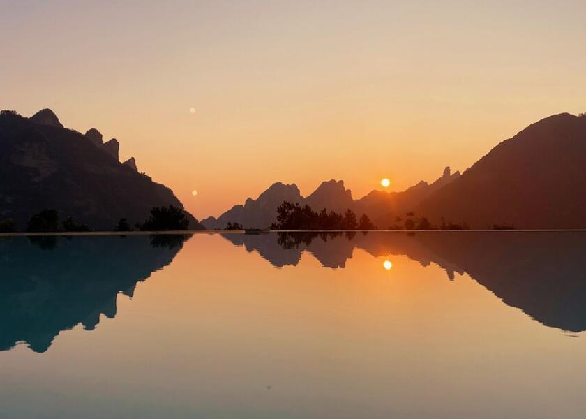 Hunan Zhangjiajie Infinity Pool