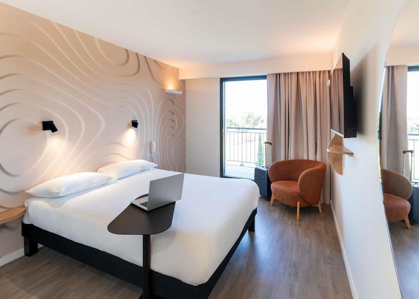 Provence - Alpes - Cote d'Azur Cabries Room