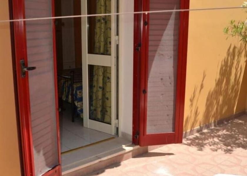 Puglia Santa Cesarea Terme Exterior detail