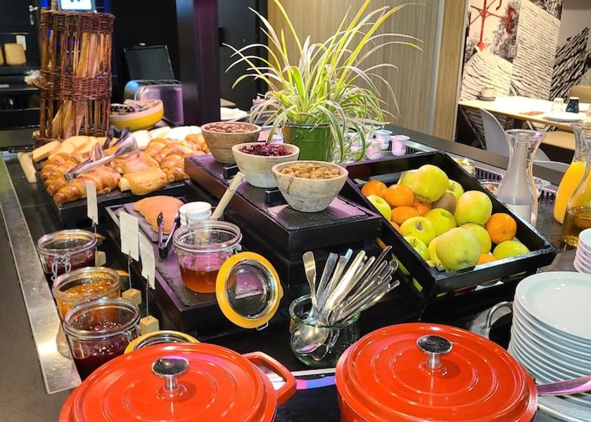 Normandy Saint-Etienne-du-Rouvray Breakfast buffet