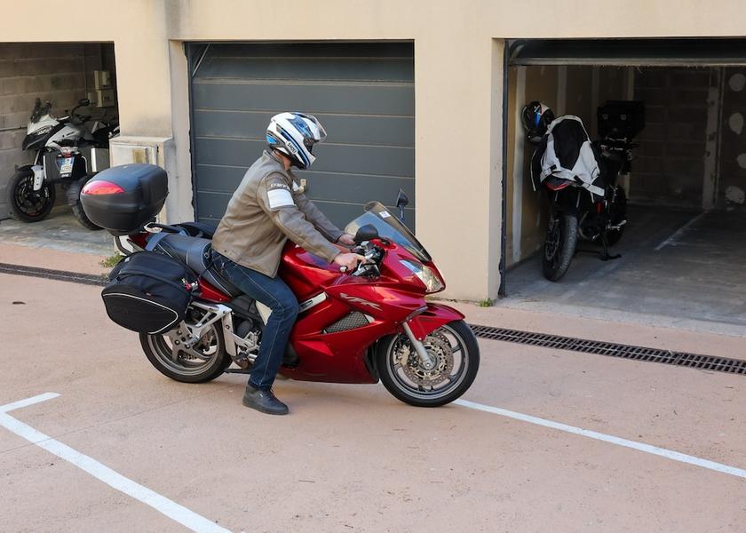 Corsica Calvi Parking