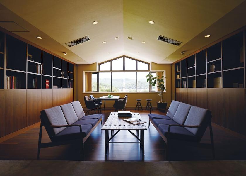 Hyogo Minamiawaji Interior Entrance