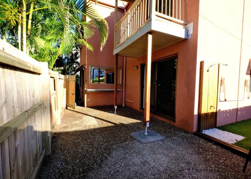 Queensland Broadbeach Courtyard View