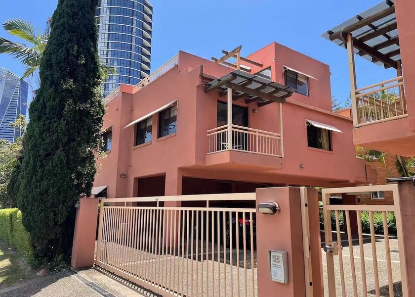 Queensland Broadbeach Facade