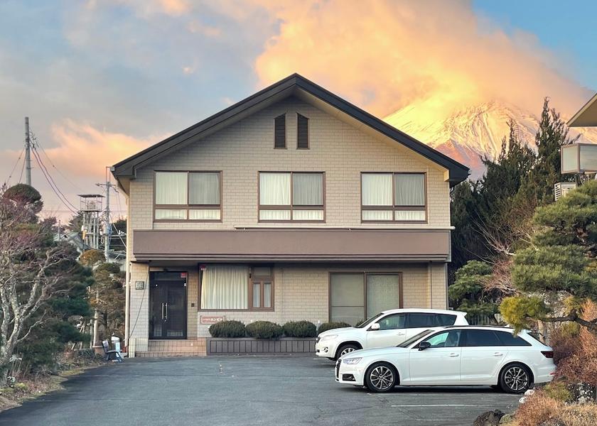 Yamanashi Yamanakako Exterior