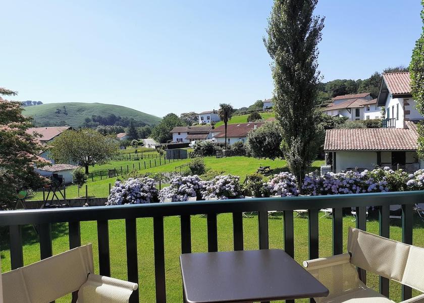 Nouvelle-Aquitaine Saint-Pee-sur-Nivelle Terrace/patio
