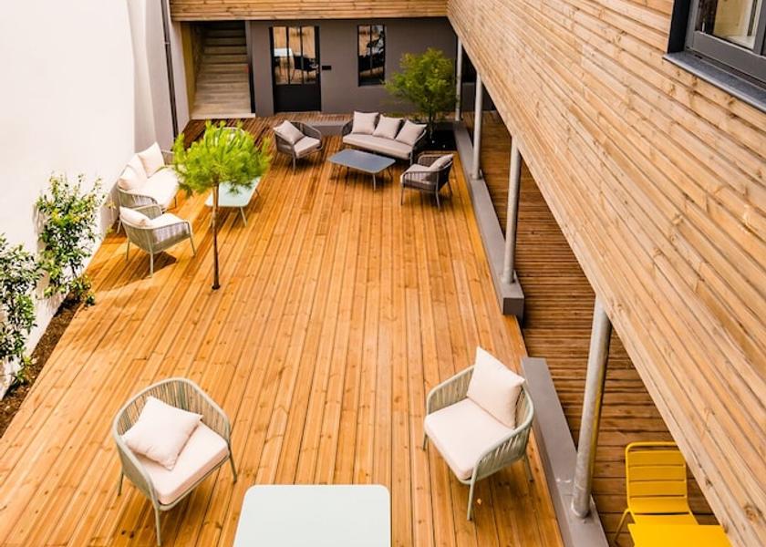 Brittany Lorient Terrace/patio