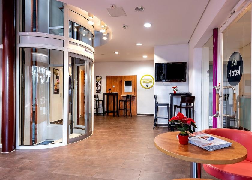 Lower Saxony Garbsen Lobby