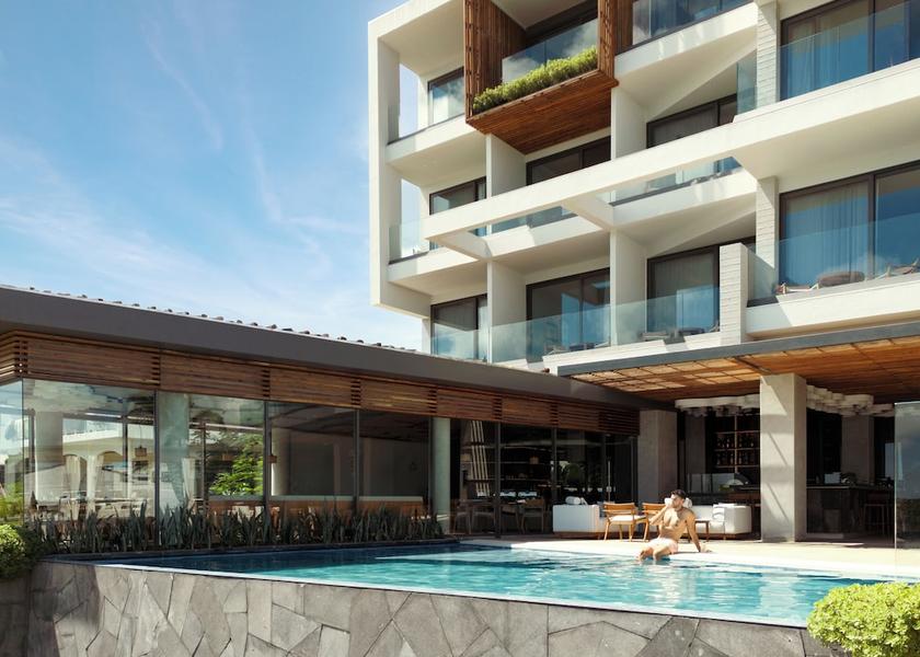 Galapagos Puerto Baquerizo Moreno Pool