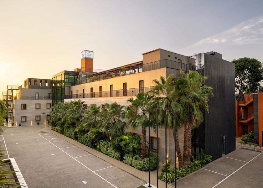  Luanda Primary image