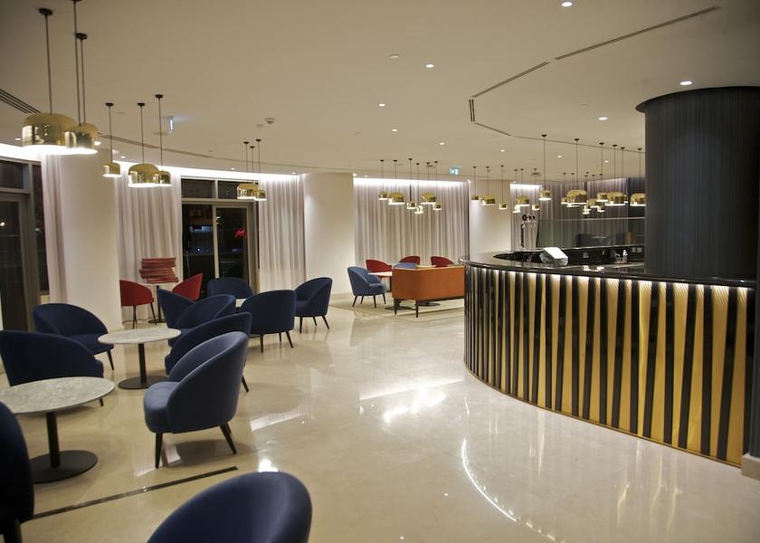 Luanda Luanda Bar (on property)
