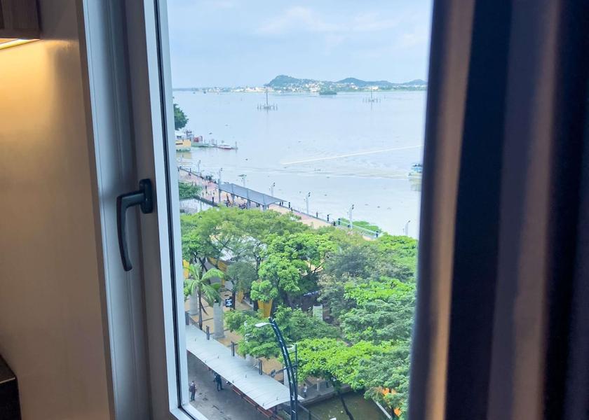 Pichincha Guayaquil Room