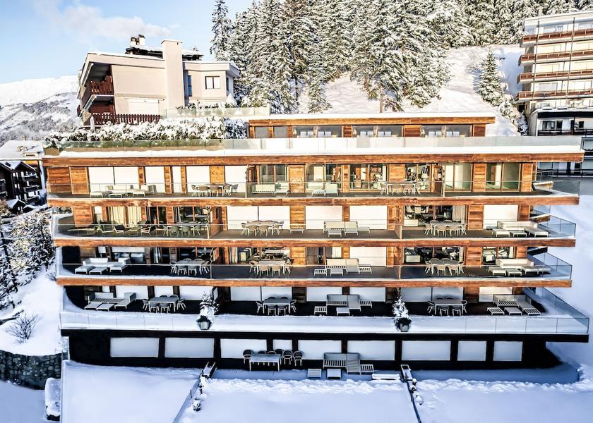 Valais Lens Exterior Detail