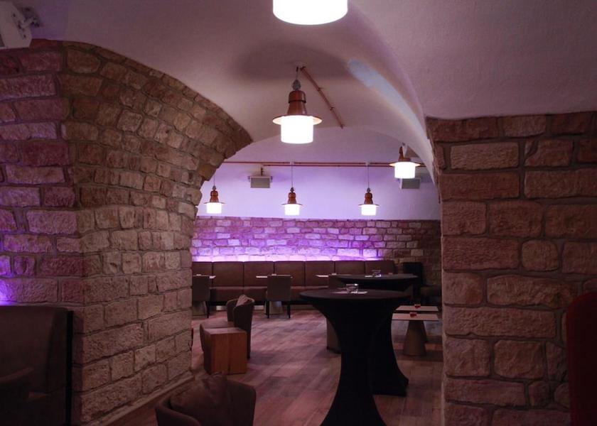 Rhineland-Palatinate Neustadt an der Weinstraße Bar (on property)