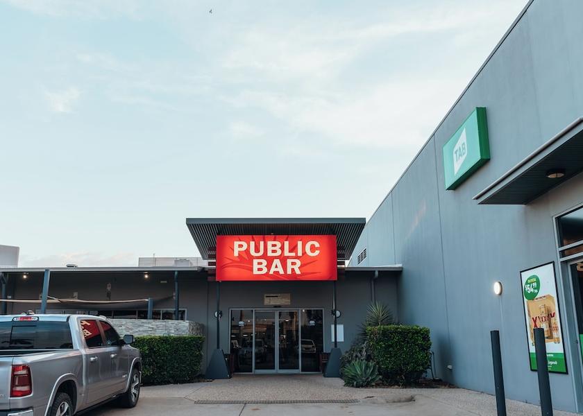 Queensland Emerald Bar (on property)