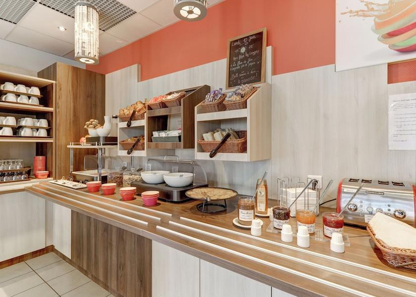 Auvergne-Rhone-Alpes Saint-Victor Restaurant