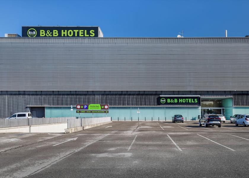 Navarre Viana Parking