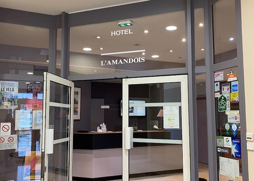 Centre-Loire Valley Saint-Amand-Montrond Reception