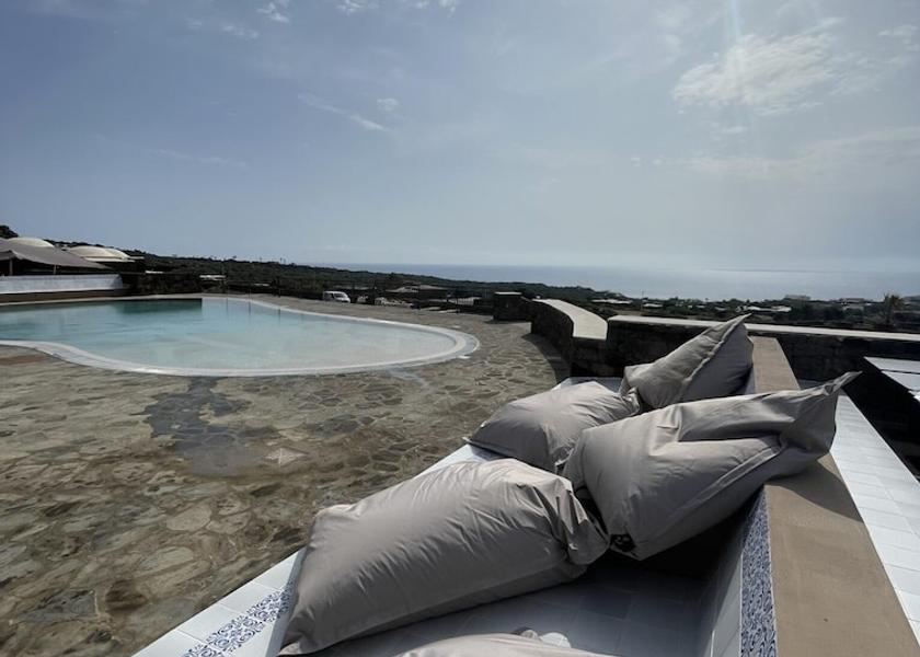 Sicily Pantelleria Pool