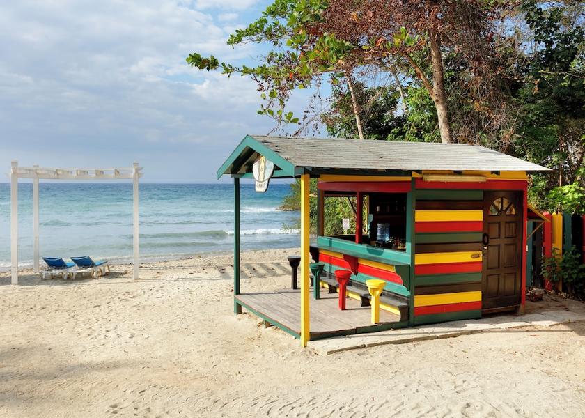 Saint James Lucea Restaurant