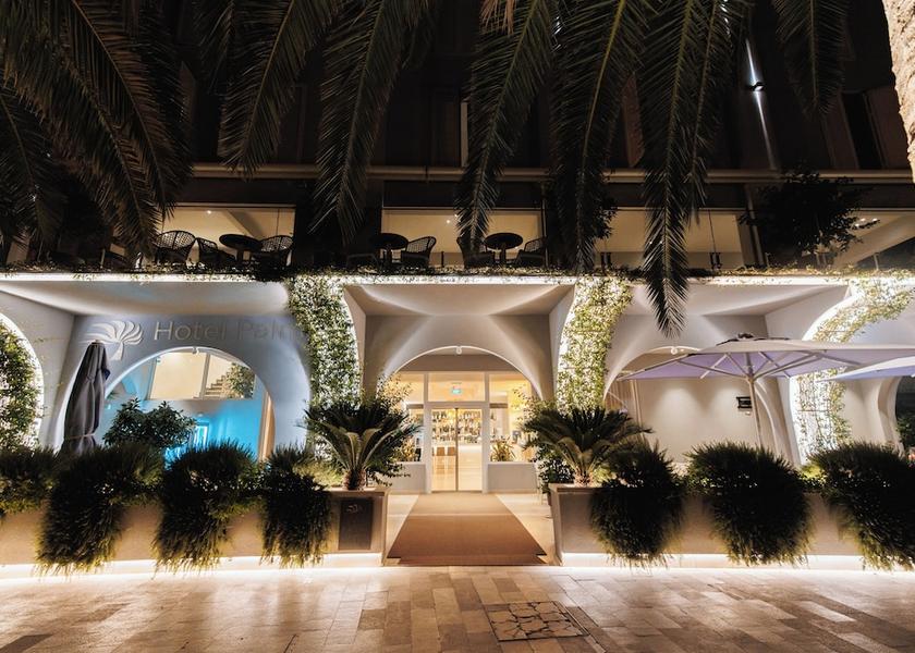  Tivat Exterior Detail