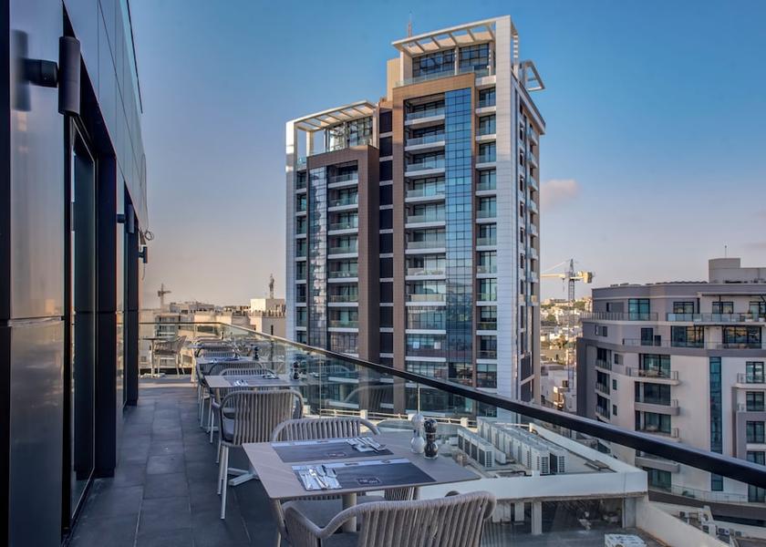  St. Julian's Restaurant