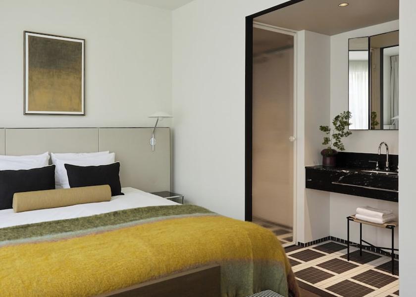 South Holland Rotterdam Room