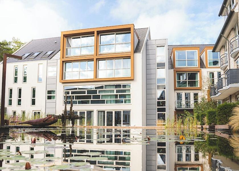 North Holland Bergen Exterior Detail
