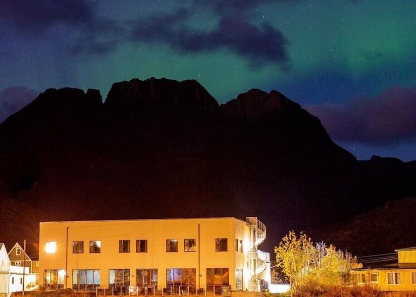 Nordland Moskenes Facade