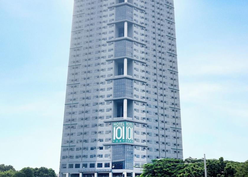  Taguig Exterior