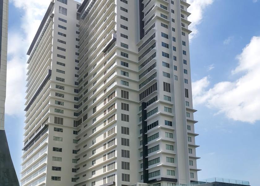  Taguig Exterior
