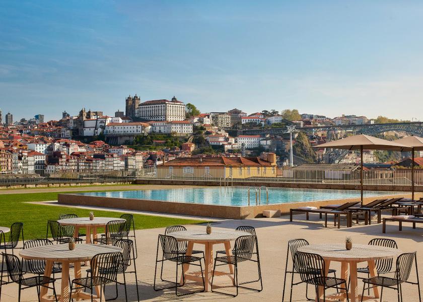 Porto Vila Nova de Gaia Swimming pool