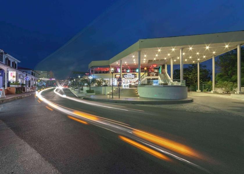  Lowlands Exterior Detail