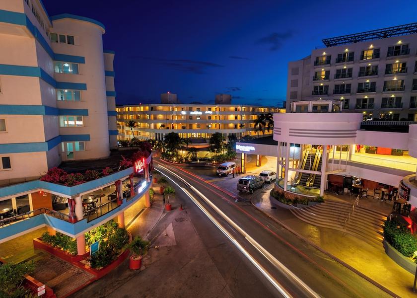  Lowlands Exterior Detail