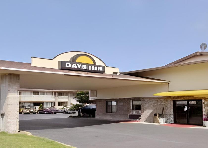 Washington Tukwila Hotel Exterior