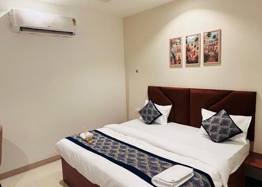 Uttar Pradesh Ayodhya Deluxe Room